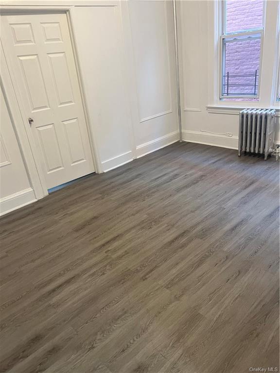 Foto del edificio - 949 E 214th St