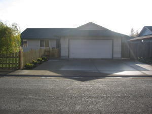 Foto principal - Spacious 3BD Ranch Style Home