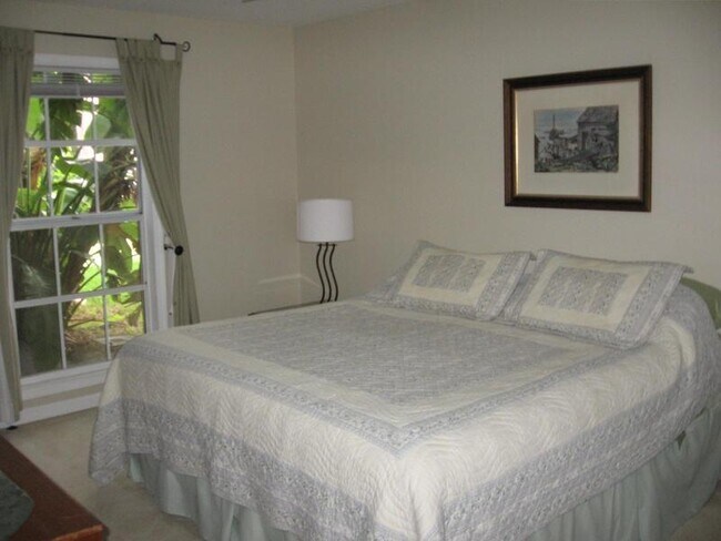 Foto del edificio - 5080 Heatherhill Ln