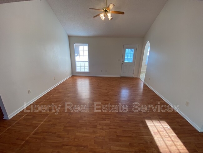 Foto del edificio - 197 Wayfair Ln