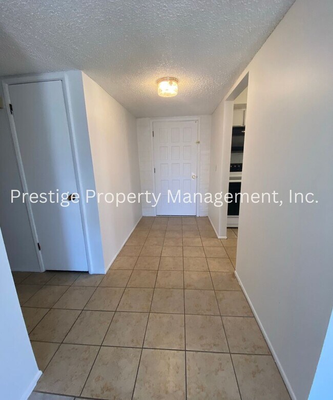 Foto del edificio - East Side Living Offering, Comfort & Conve...