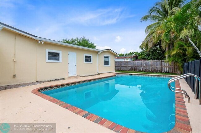 Foto del edificio - 842 SW 68th Ave