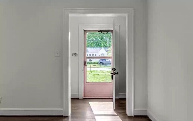 Foto del edificio - Beautiful 3bed/1bath