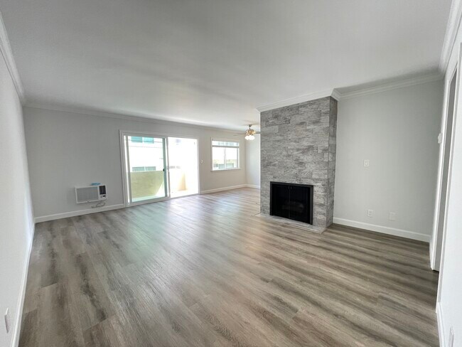 Building Photo - 11728 Kiowa Ave