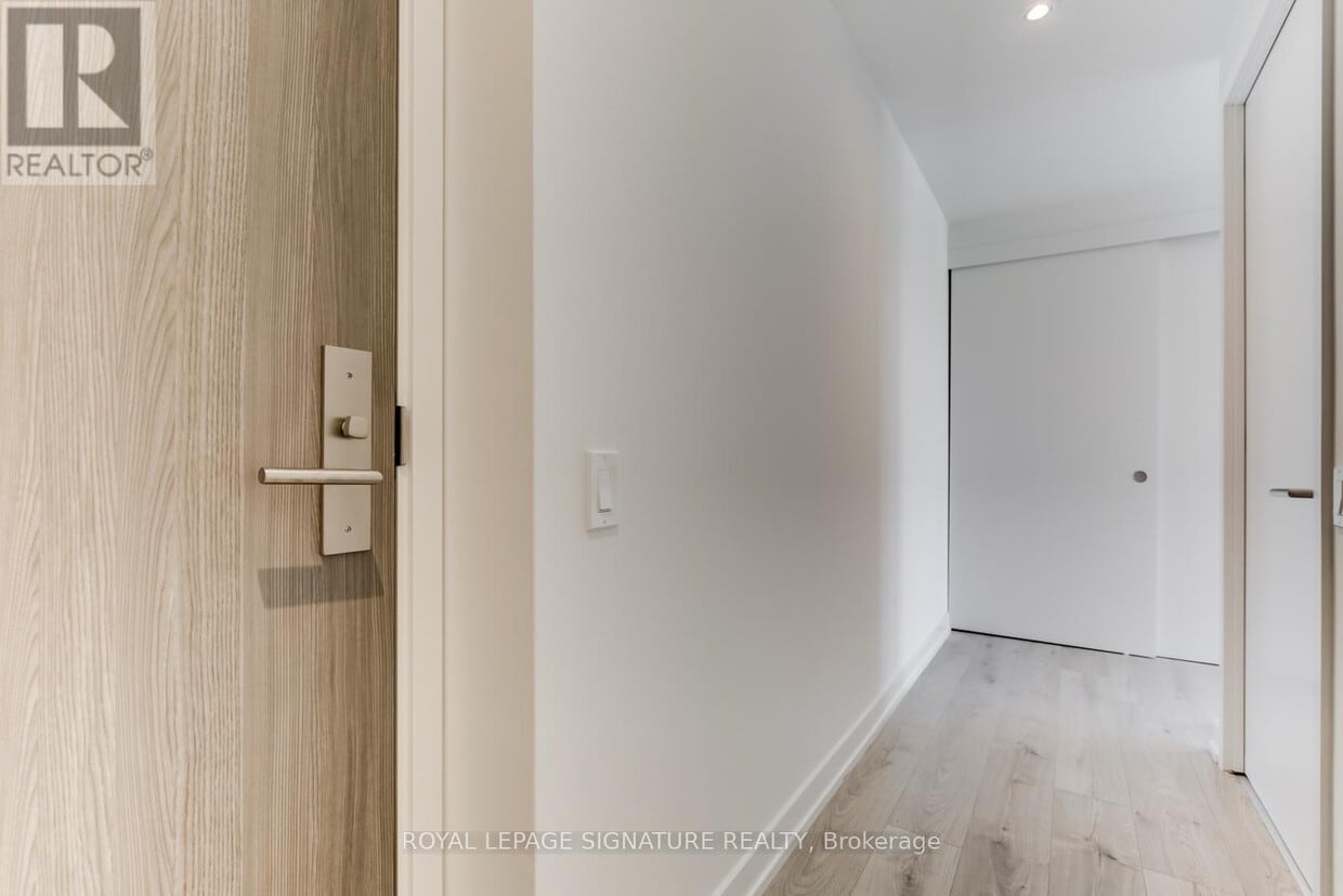 Photo principale - 161-2161 Roehampton Ave