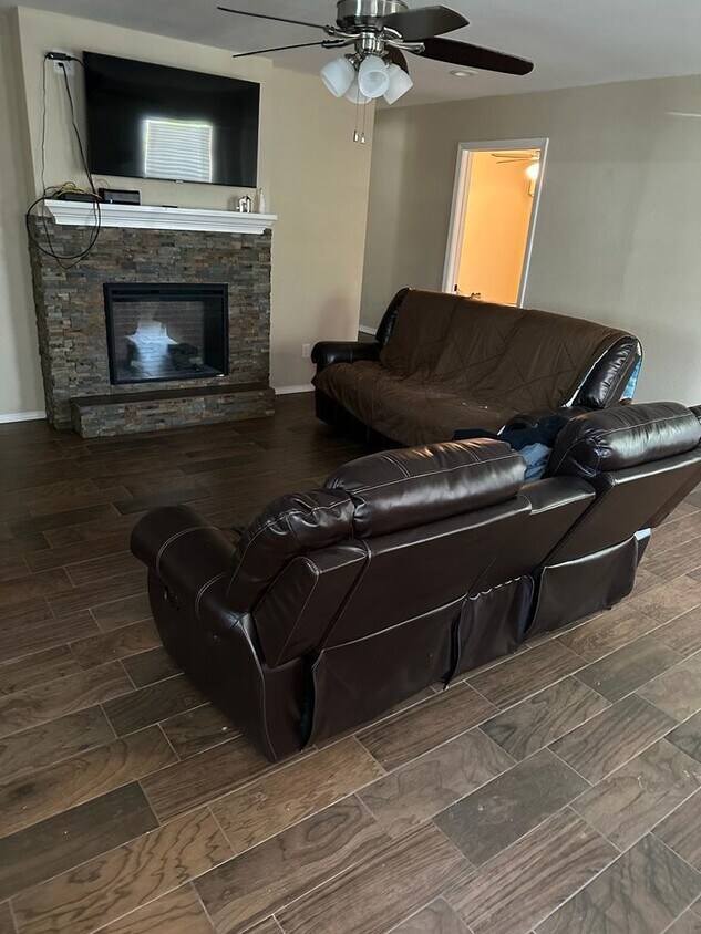 208 W Chapoy St, Del Rio, TX 78840 House Rental in Del Rio, TX