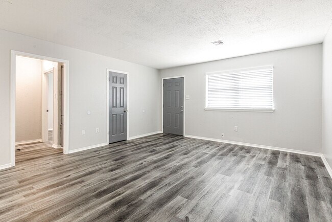 Building Photo - 6 SW 69th St