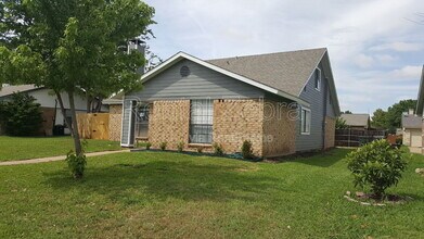 Building Photo - 637 Lookout Trail