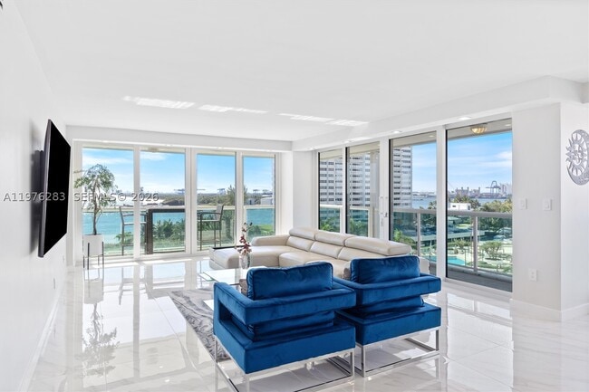 Building Photo - 2100 S Ocean Dr