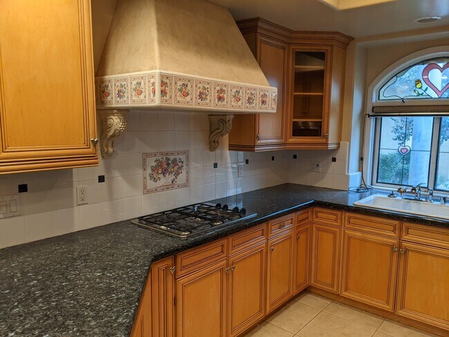 Foto del edificio - Luxurious and modern 2 bedroom home in the...