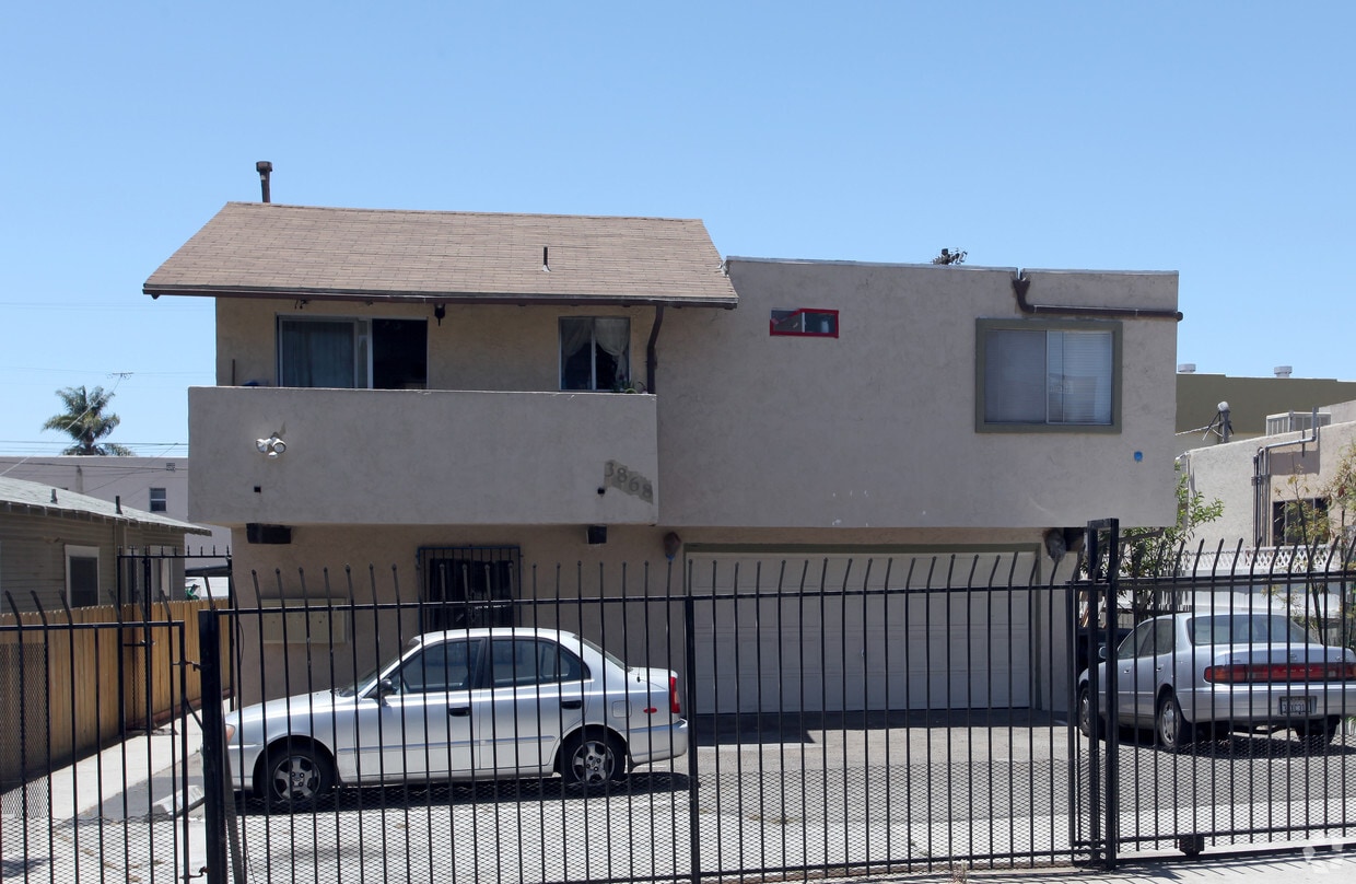 Primary Photo - 3868 38th St
