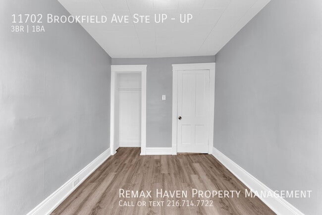 Building Photo - 11702 Brookfield Ave