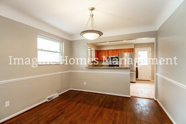 Foto del edificio - 7651 Spirea Dr