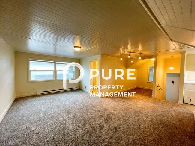 Building Photo - 0637-01PP