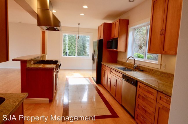 Foto del edificio - 16059 36th Ave NE