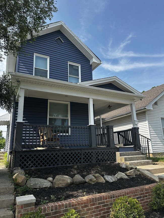 Building Photo - 1245 Campbell Ave