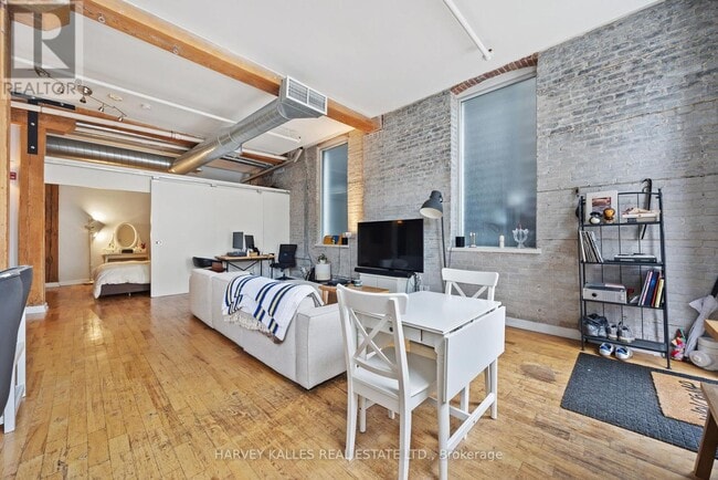 Photo du bâtiment - 27 Brock Ave