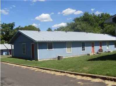 Building Photo - 507 N Ave D