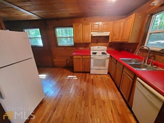 Foto del edificio - 206 Johnson Ridge Rd