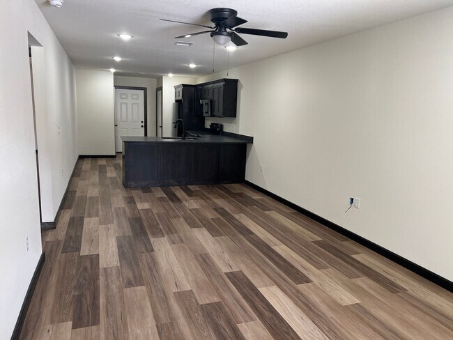 Foto del edificio - 2 bed 2 bath new build in 2024