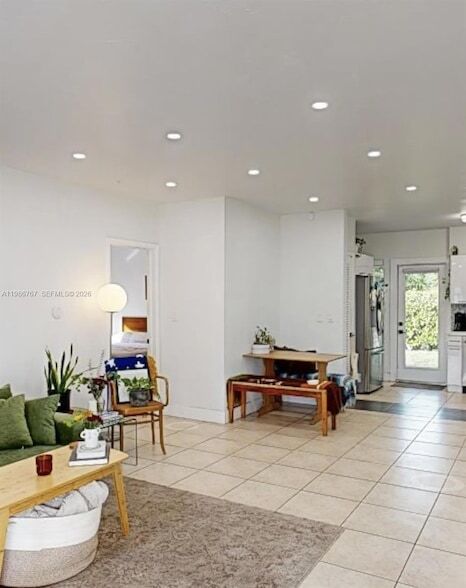 Building Photo - 281 NE 112th St