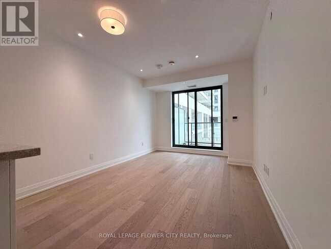 Photo du bâtiment - 505 Glencairn Ave