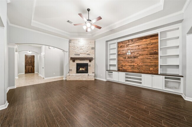 Building Photo - 17552 Country Meadow Ln