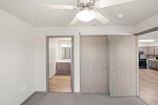 Building Photo - 500 SE Mustang Dr