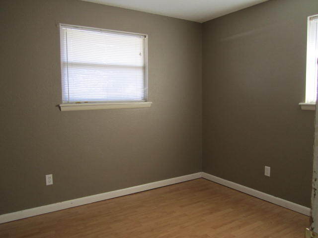 Foto del edificio - 721 N Bristow Ave