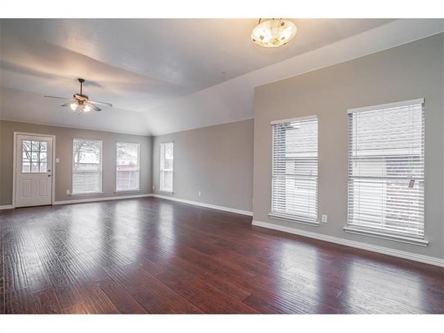Building Photo - 8009 Indian Palms Trail