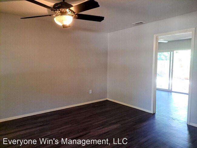 Foto del edificio - 3 br, 2 bath House - 56041 Glenwick Lane