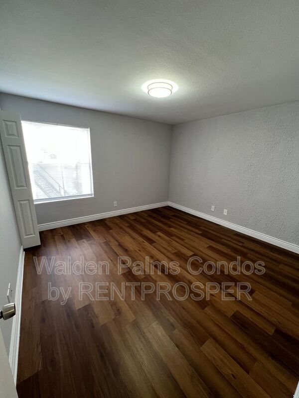 Foto del edificio - 4720 Walden Cir