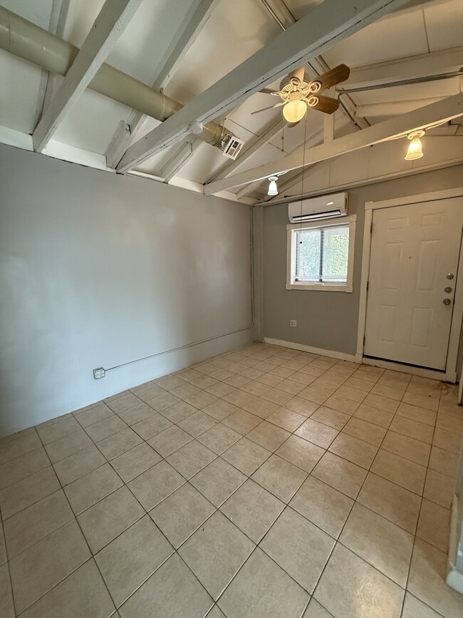 Building Photo - 4410 Trowbridge Dr