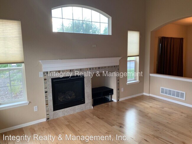 Building Photo - 2 br, 2.5 bath House - 552 Hanging Rock PL