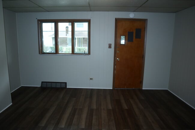 Building Photo - 322 Pike Run Dr