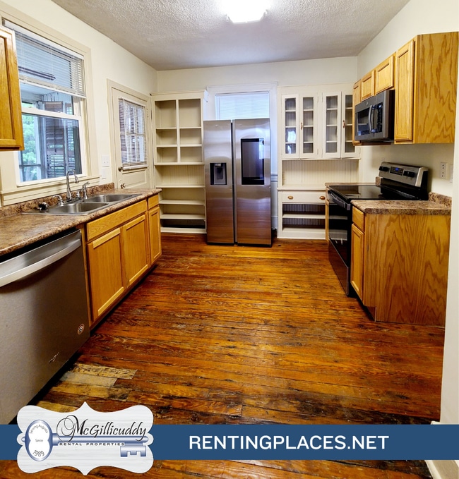 Building Photo - 2097 Heckle St