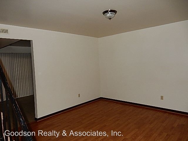 Building Photo - 1217 Garrison Ln