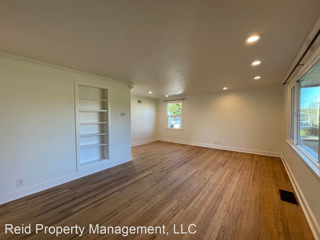 Foto del edificio - 3 br, 1 bath House - 1115 Dibb Street