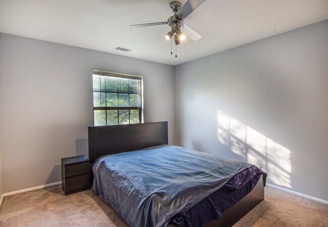 Dormitorio 1 - 55 Lambert Dr