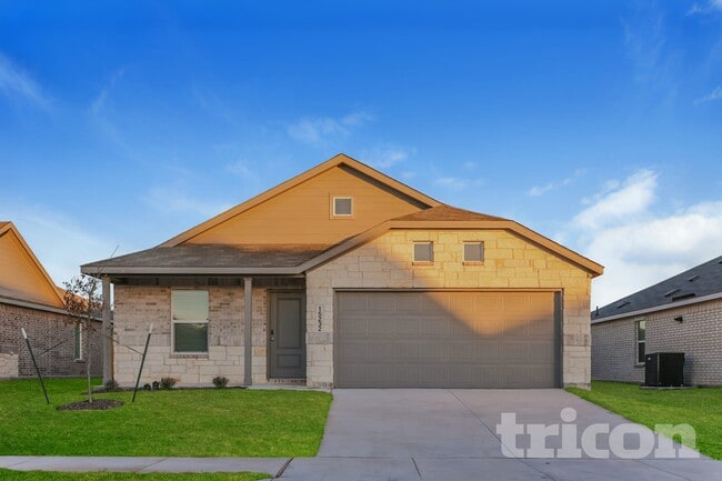 Building Photo - 15232 Dancehall Dr