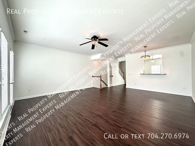 Building Photo - Charming 3BR/2.5BA Townhouse in Provinceto...