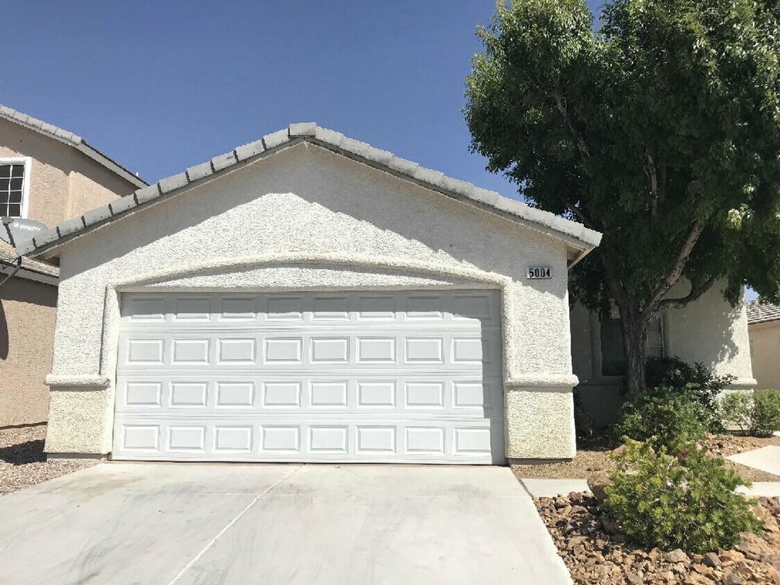 Foto principal - 5004 Royal Lake Ave