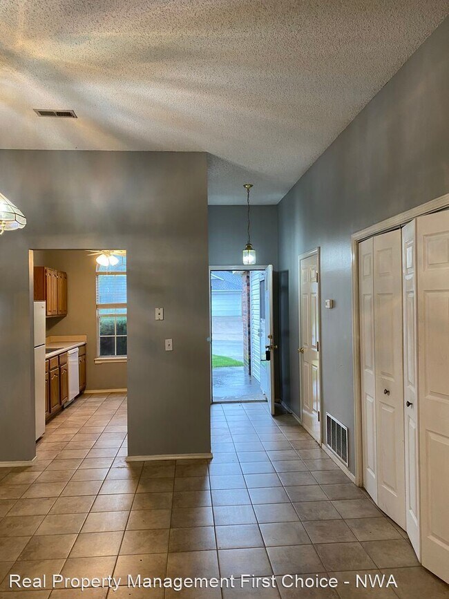 Foto del edificio - 3 br, 2 bath House - 2900 W Wildwood Drive