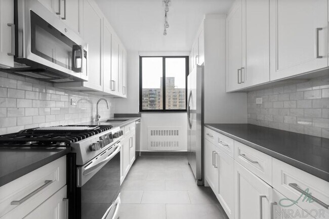 Foto del edificio - 2 bedroom in New York NY 10023