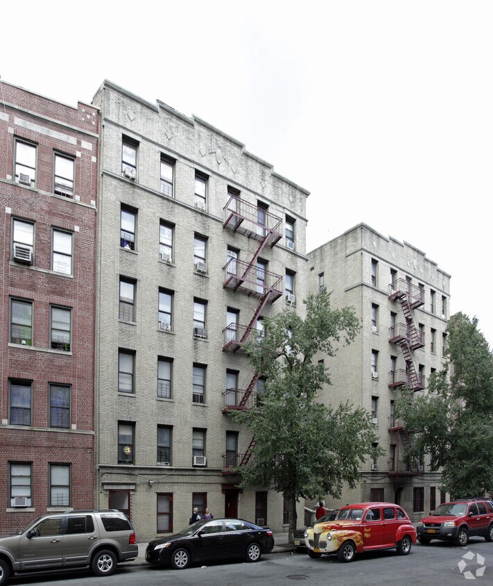 Primary Photo - 2725 Webb Ave