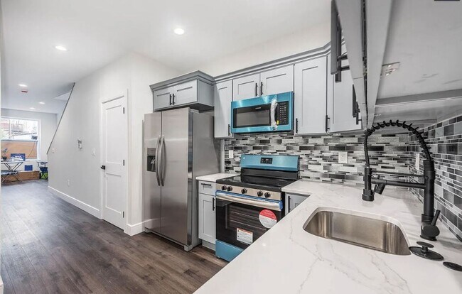 Foto del edificio - Charming 2BR Townhome in Baltimore