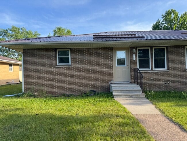 Building Photo - 3129 Runway Ave