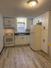 Building Photo - 109 Trapelo Rd