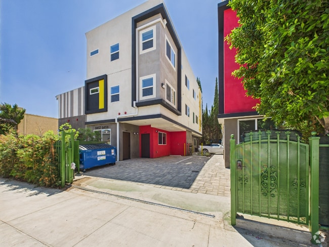 Building Photo - 8457 Langdon Ave