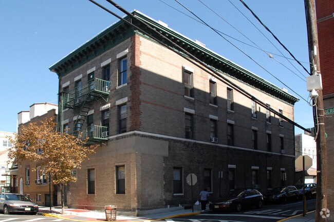 Building Photo - 900 Bergenline Ave